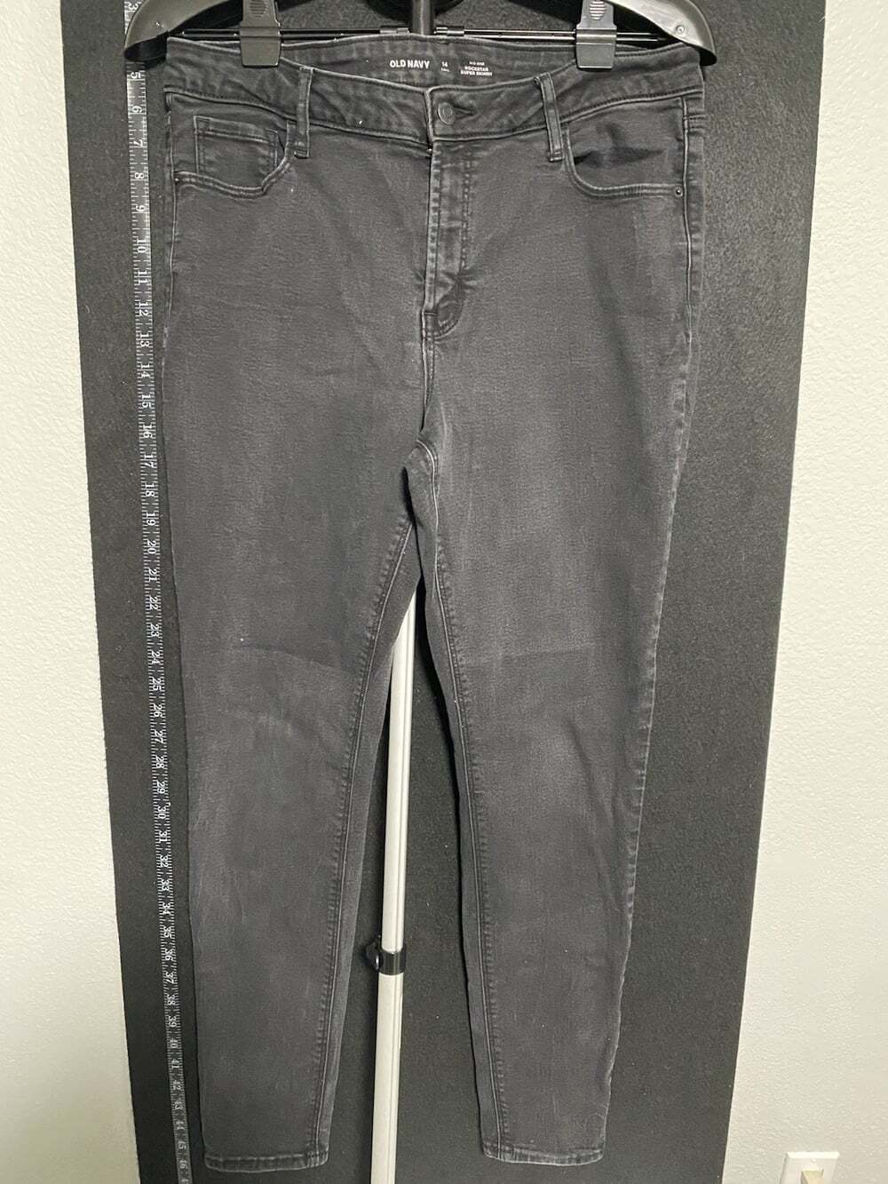Old Navy Rockstar Mid Rise Jeans Women Size 14 R Distressed Denim Black